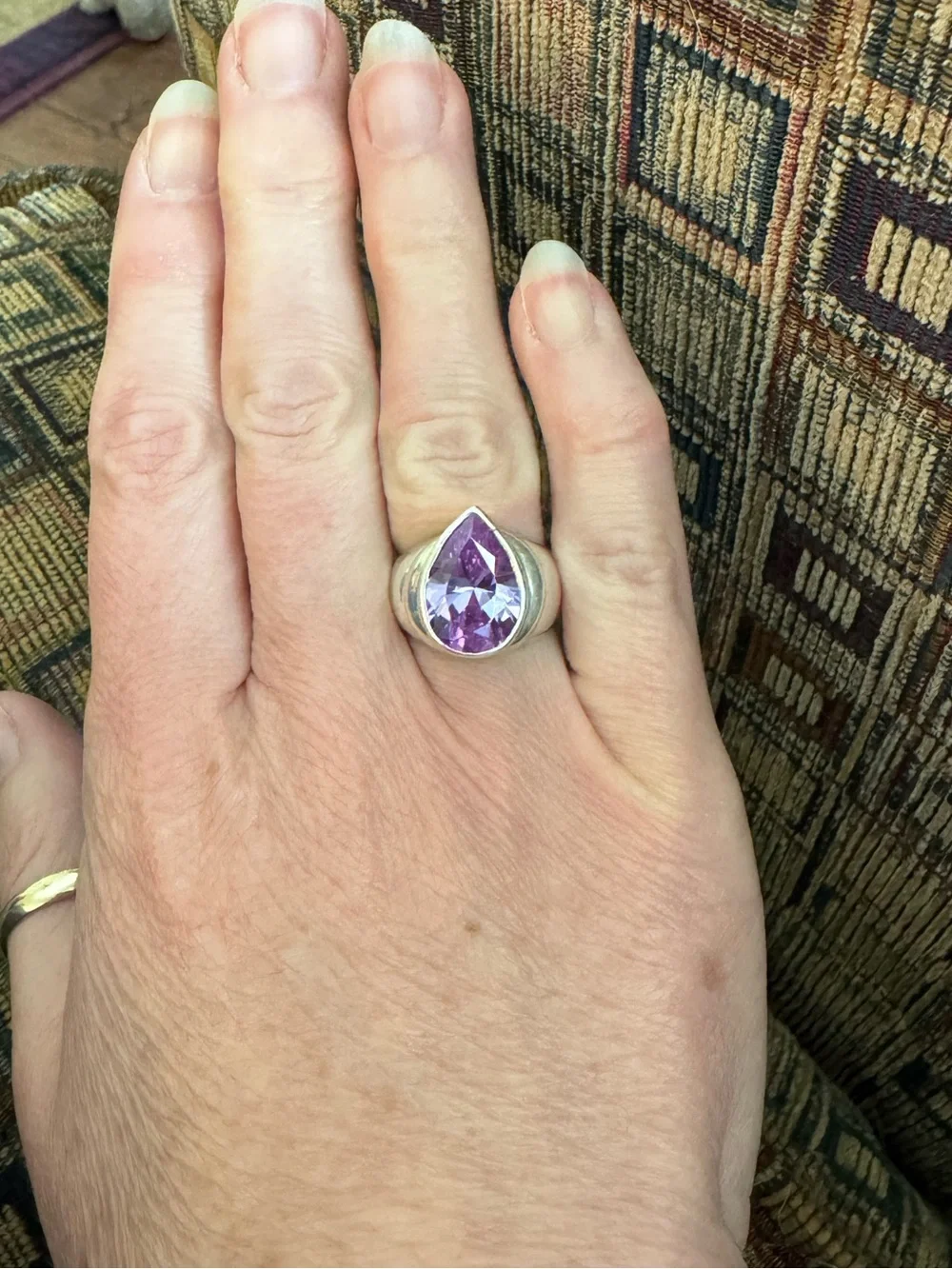 Beautiful VTG Sterling Silver Brilliantly Faceted Amethyst Sterling Silver Ring